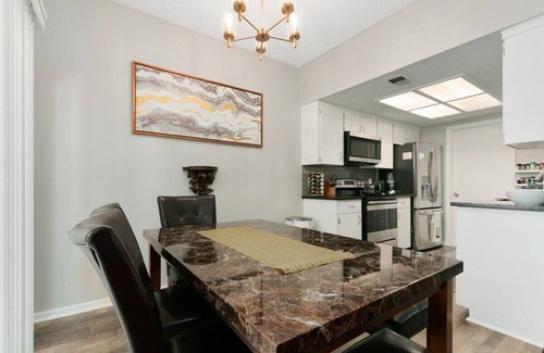 Lenexa House | Quiet & Charming 2BR/1.5BA Townhome