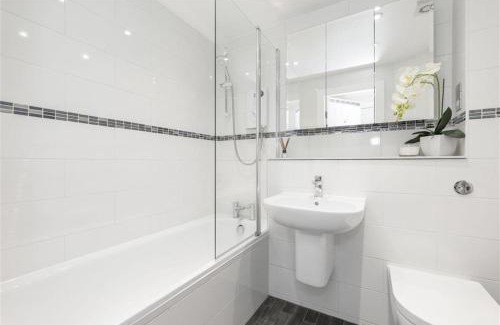 Newington Apartment | Quiet Classic in Central Edinburgh