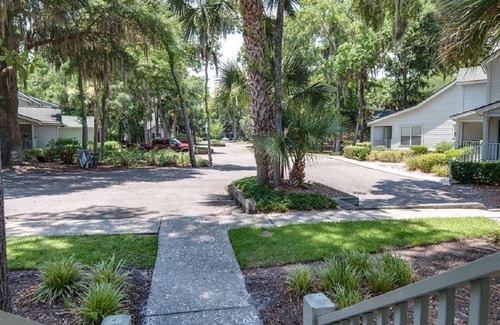 Hilton Head Island Cottage | Quiet, Comfy, 2 Br Condo In Shipyard Plantation, Week Of November 10, 2018