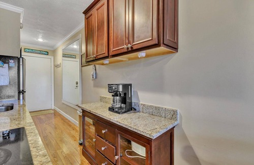 North Shore Condo | Quiet condo (Striper's Landing) on Smith Mountain Lake-RELAX AND REFRESH!