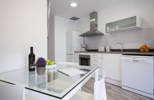 Collblanc y La Torrassa Apartment | Quiet & cosy apartment next to Magic Fountain