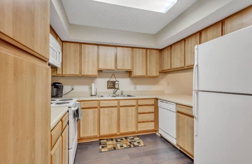 Dunean Condo | Quiet, Cozy, Dead End Street. Queen Beds, Smart TVs. Close to downtown!