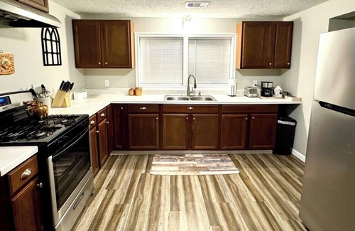 Port Neches House | Quiet & Cozy in 3BR 2BA