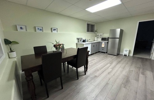 Brighton House | Quiet & cozy private suites 2 bedroom/3beds/1 bathroom separated entrance