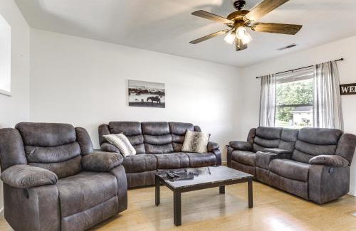 Dry Ridge House | Quiet Dry Ridge Home with Yard - Near Ark Encounter!