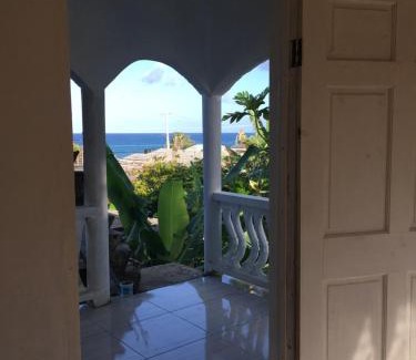 Moore Town House | Quiet Escape Long Bay