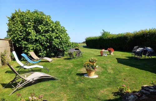 Reville Cottage | Quiet fisherman's cottage, 400 m from beach, sea view. Ideal for families