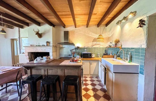 Saint-Quentin-de-Chalais House | Quiet getaway in nature, swimming pool, Périgord Vert