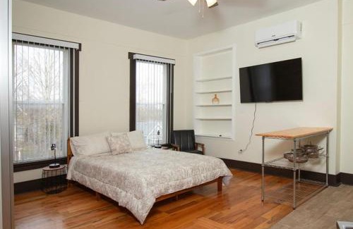 North Upper Street Apartment | Quiet, gated oasis near downtown Lexington