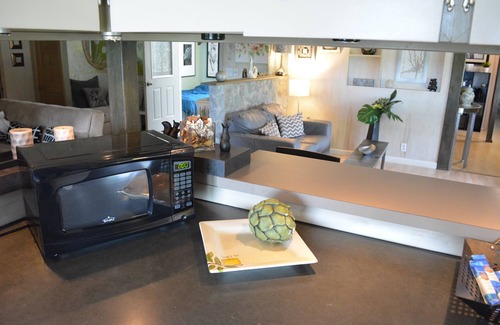 Wooldridge Cottage | Quiet Getaway - 3 Bedroom Cottage in the Countryside (sleeps 8)