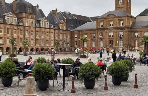 Charleville-Mezieres Apartment | Quiet ground floor apartment in the heart of Charleville-Mézières