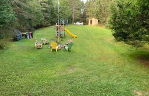 McKellar Cottage | Quiet Lakefront Cottage near Parry Sound