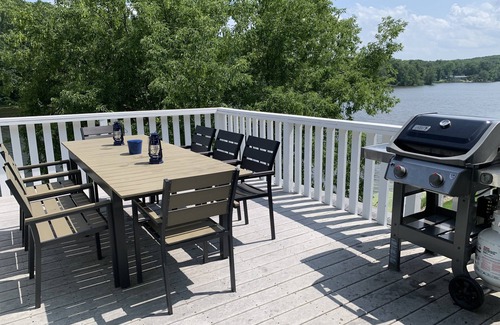 Holmes House | Quiet Lakefront Retreat only 80 minutes from NYC- with Private Dock