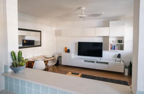 Manly Apartment | Quiet Little Manly 1 bed - 3mins walk Harbour & Beaches