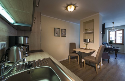 Nikolaivorstadt Apartment | Quiet living in the heart of Görlitz in elegant style