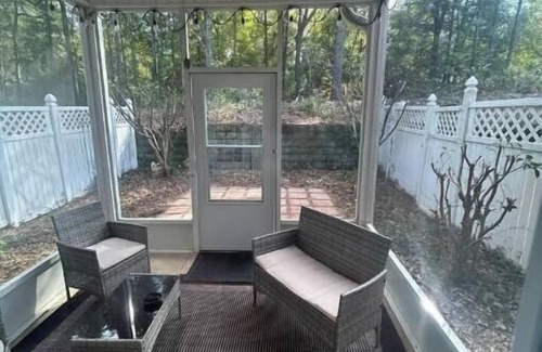 Enterprise House | Quiet neighborhood conveniently located to Ft Novosel/downtown Enterprise!