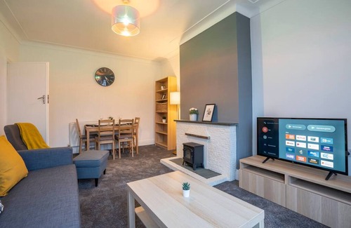 Bispham Apartment | Quiet Neighborhood-free Parking