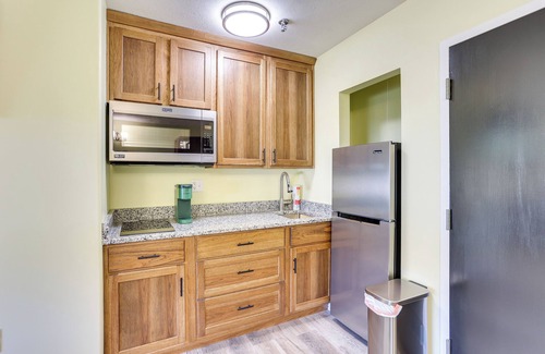 Oakland City Apartment | Quiet Oakland City Studio: Walk Downtown!