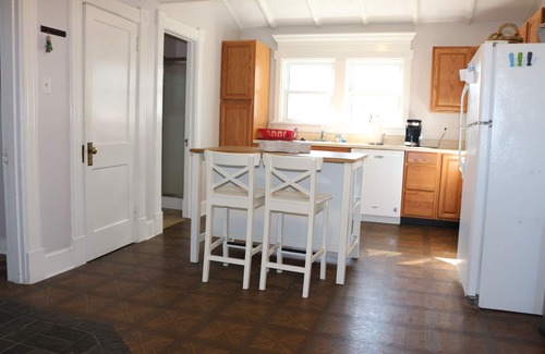 Colonial Beach House | Quiet Oasis for the Whole Fam, Relax On The Porch Or 1 Minute Walk to the Beach!