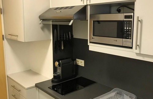 Meidling Apartment | Quiet, perfectly located apartment with balcony