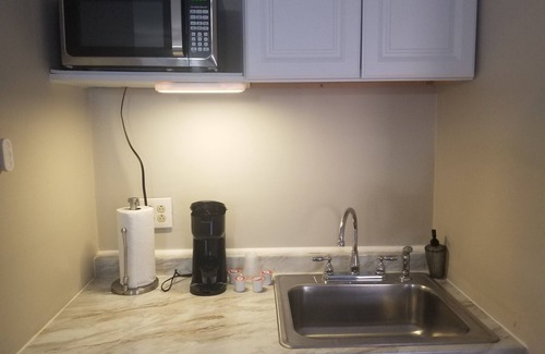 The Colony House | Quiet private apartment/studio Frisco Plano Dallas DFW !