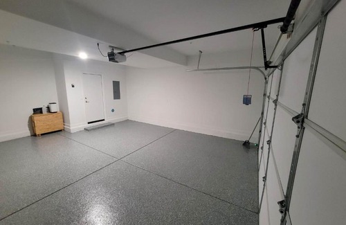 Chandler House | Quiet Private Room with Walk-in Closet, Pool, Grill