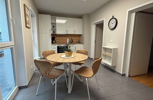 Outer Neustadt Apartment | Quiet rear building apartment with terrace in the heart of the new town