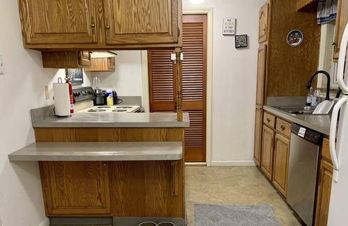 Redstar Cottage | Quiet & Relaxing 3BR Cottage Near New River Gorge
