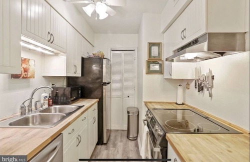 Annandale Condo | Quiet, Remodeled 1BR/1BA Condo in Annandale, VA w/pool near DC