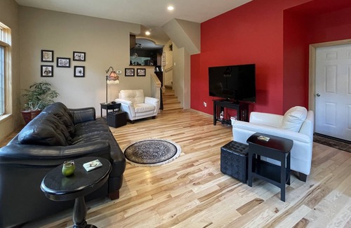 Elm Grove House | Quiet retreat yet central to everything in Milwaukee!