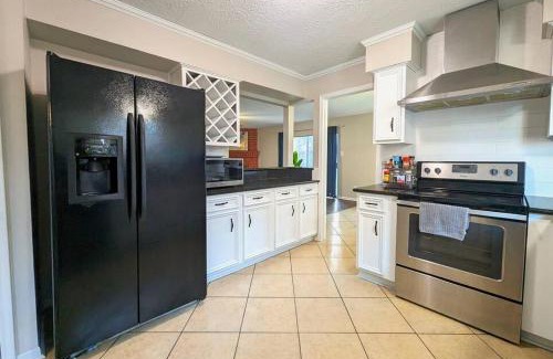 Humble House | Quiet, Spacious, Pet-Friendly