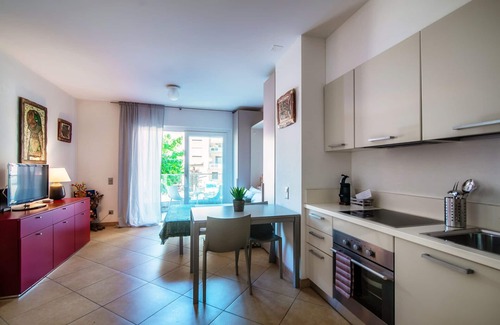 Lugano Apartment | Quiet studio apartment near Lugano lakeside promenade -PRESTIGE 7