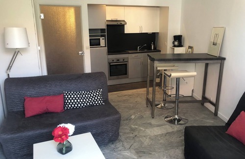 La Californie Apartment | Quiet studio - near beach - Promenade des Anglais