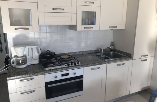 Cima House | Quiet sunny apartment with great panoramic terrace.
