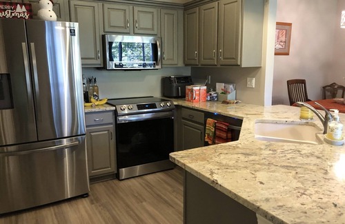 Drayton Plains Condo | Quiet 2BR/2BA Condo Central Location