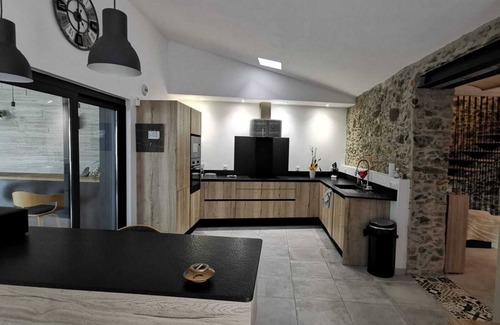 Garriguella House | QUIET VACATION - 2 STEPS FROM THE SEA - PRIVATE POOL