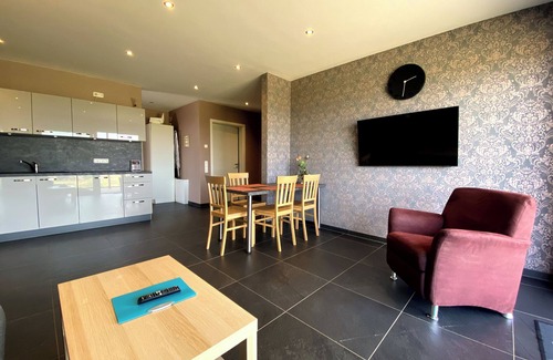 Schmidt Apartment | Quiet vacation apartment by the pond in Schmidt Pet-friendly