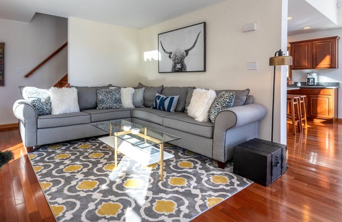 Bridgewater Corners House | Quiet Vermont Winter Getaway