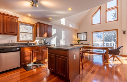 Bridgewater Corners House | Quiet Vermont Winter Getaway