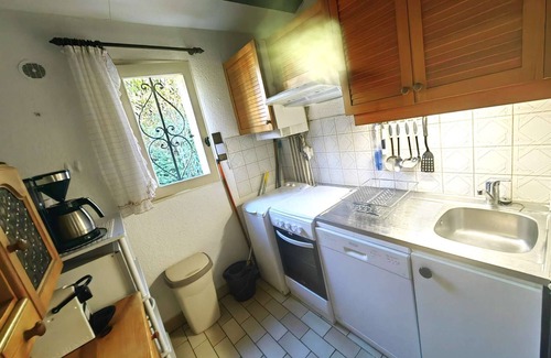 Cap d'Agde Villa | Quiet Villa with Pool, Parking, Near Beach & Port - Pets & Kids Welcome