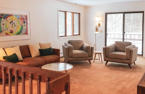 New Marlborough House | Quiet woodland retreat near Great Barrington