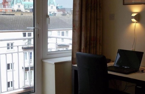 City Centre Dublin Apartment | Quietest 2/2 Flat in Central Dublin. Ideal Location - 15 min Walk to Everything