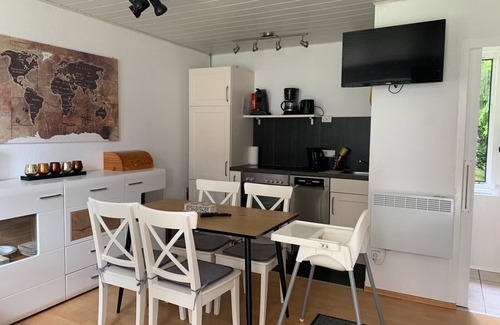 Bungalowdorf an der Talsperre House | Quietly situated vacation bungalow on the edge for a family of 4 people