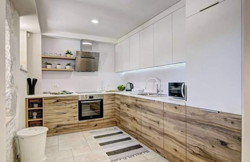 Kanfanar Villa | Quietly situated villa with pool for 9 persons