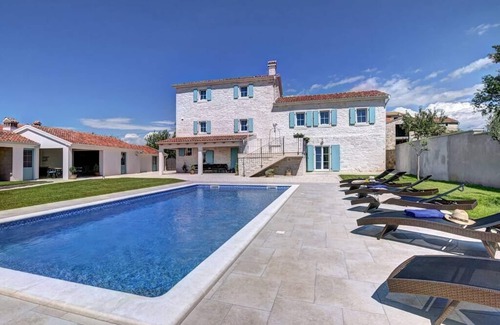 Kanfanar Villa | Quietly situated villa with pool for 9 persons