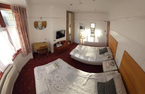 Oxford House | Quince House