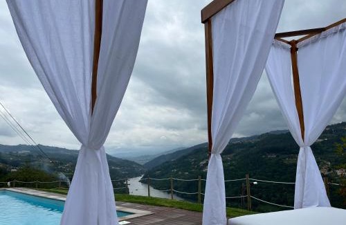Marco de Canaveses House | Quinta de Catapeixe Douro River