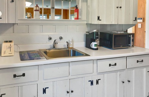 Bass River Cottage | Quintessential Cape Cottage Near the Beach