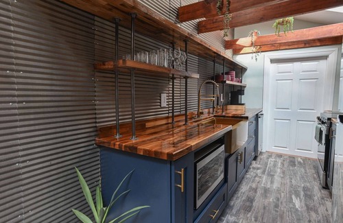 Harrisburg - Hershey Apartment | Quirky Historic Downtown Loft