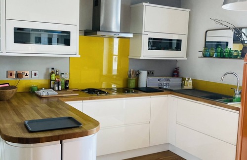 Herne Bay House | Quirky Victorian Townhouse with Sea View/Sleeps 8/Luxury bedding